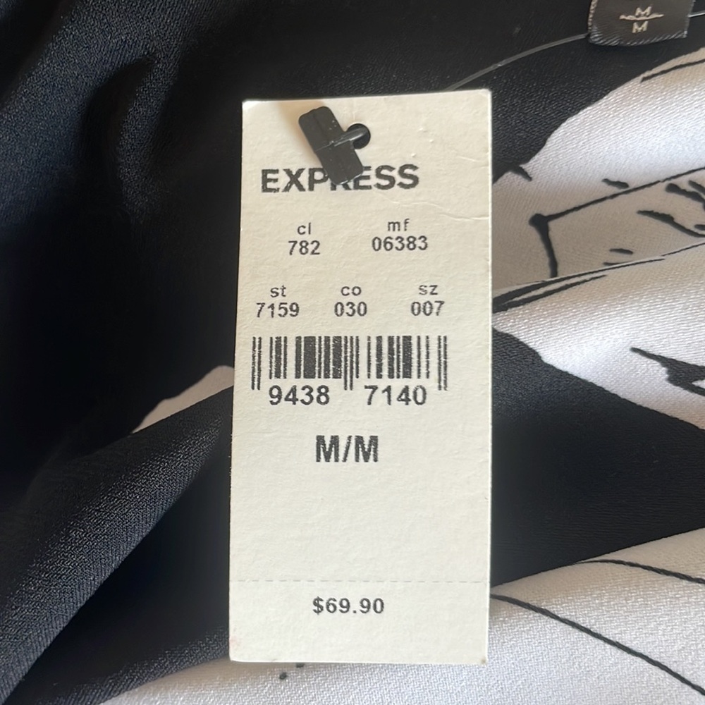 NWT Express Floral Dress Size Medium - Picture 11 of 11